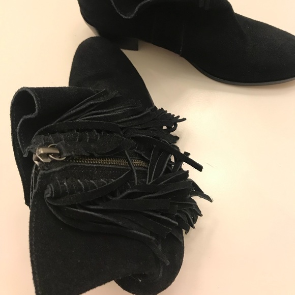 Cynthia Vincent Nibble Suede Fringe Bootie 8.5 - Picture 4 of 5